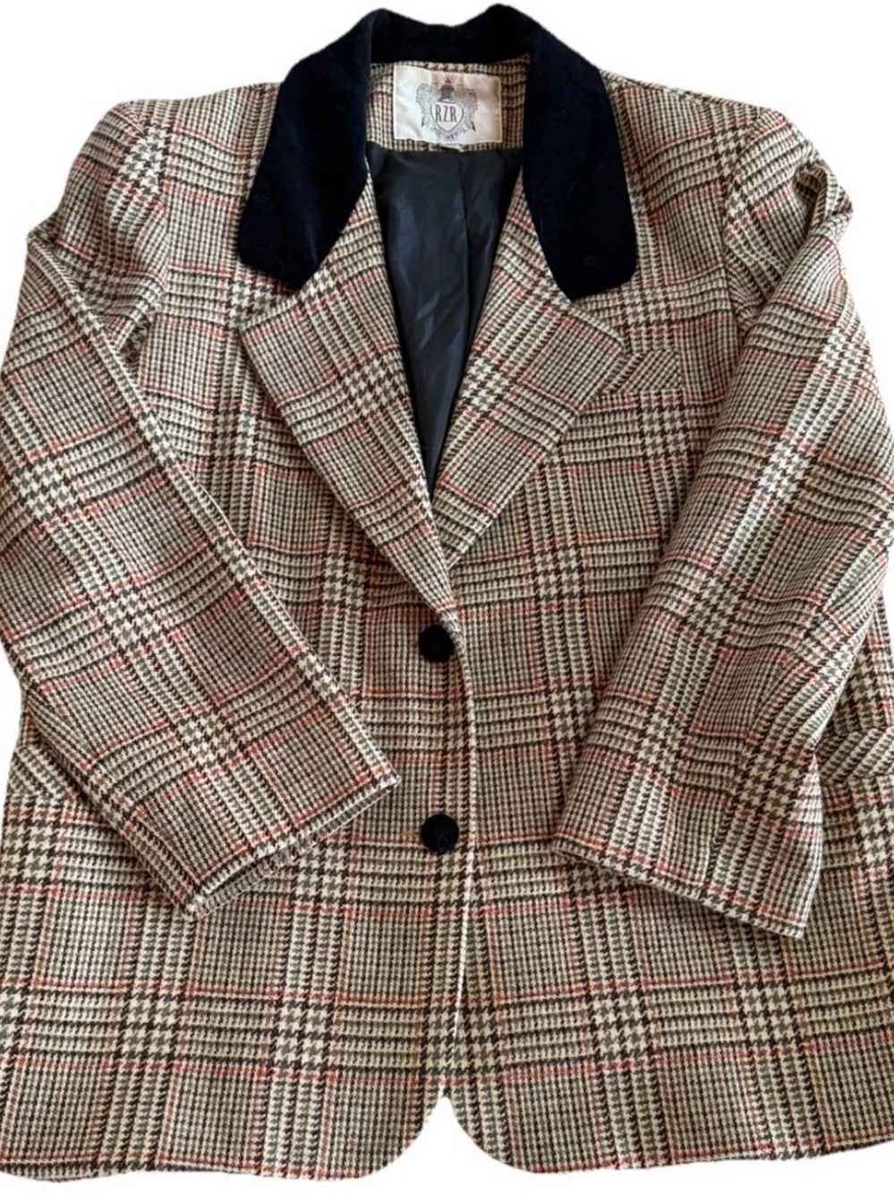 Vintage Wool Houndstooth Blazer with Black Velvet Collar - Picture 3 of 6